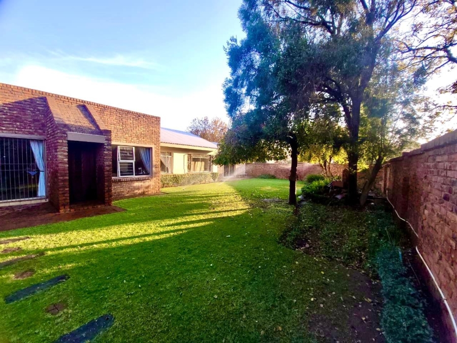 4 Bedroom Property for Sale in Baillie Park North West